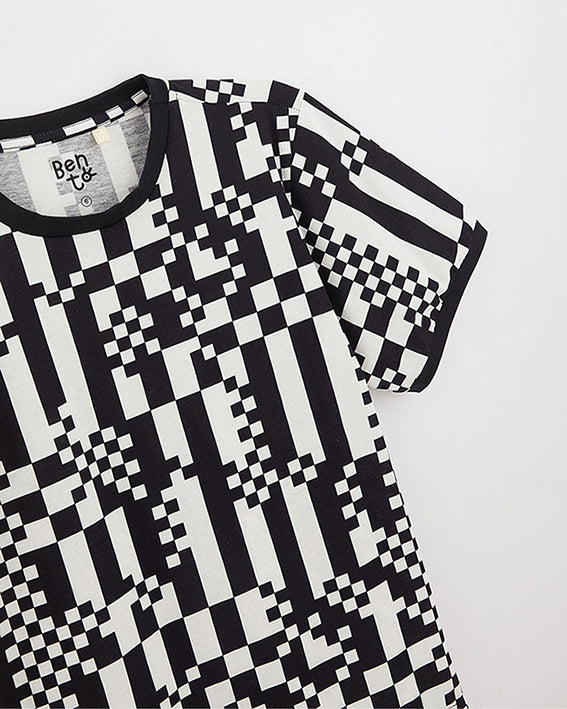Racing Black and white Boys T-Shirt & Short Set