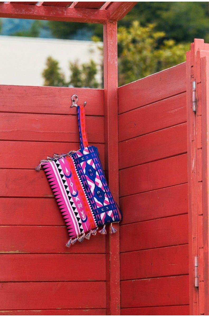 Endemic Pouch - Spring in Summer
